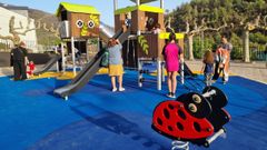 Sobradelo estren� su nuevo parque infantil