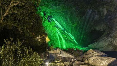A fervenza do �zaro estrear� hoxe novo espect�culo de iluminaci�n e proxecci�ns audiovisuais