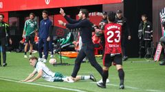 V�zquez reclamando cartulina en Anduva. 