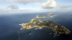 Estar a5,9 km en direccin suroeste con respecto al punto ms prximo de la isla de San Martio