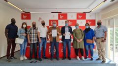 El PSOE present� la moci�n junto a colectivos de emigrantes en Ourense