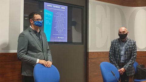 El concejal de Cultura de Oviedo y presidente de la Fundaci�n Municipal de Cultura, Jos� Luis Costillas; y el director Art�stico de la Feria de Arte Oviedo, Iv�n Dasto
