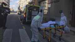 Traslado de ancianos con coronavirus de la residencia de Celanova