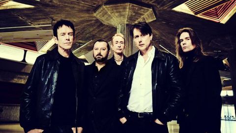 Simon Gilbert, Richard Oakes, Mat Osman, Brett Anderson y Neil Codling, los integrantes de Suede.