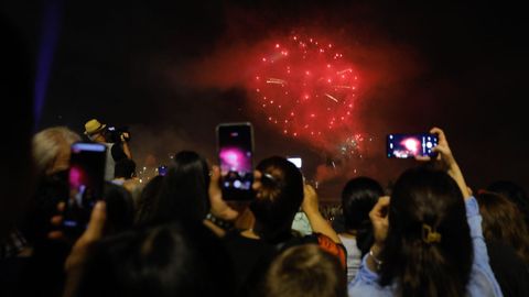 Fuegos artificiales en el paseo martimo de A Corua