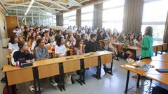 En la imagen, una clase de primer curso en el nuevo grado de Xesti�n Industrial da Moda