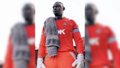 George Desmond Kamurasi, portero de novena divisi�n inglesa candidato a reinar en Uganda.