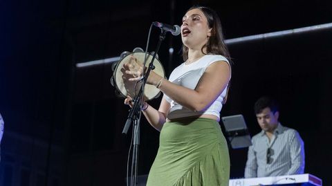 �ngela Pardi�as, durante o concerto de Lorelia no San Xo�n de Carballo 
