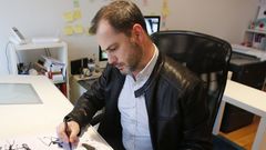 Anxo Fari�a adoita a escribir e ilustrar as historias da s�a autor�a, como Os Megatoxos