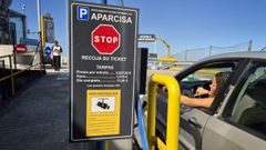 Entrada al aparcamiento del Chuac