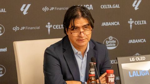 Marco Garc�s, el director de f�tbol del Celta, durante su repaso al mercado estival.