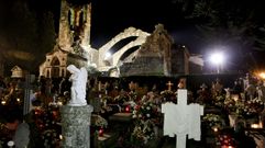 Los cementerios de la comarca lucen sus mejores galas