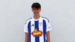 David Iglesias tiene 24 a�os, juega de mediocentro y� procede de la SD Ejea.