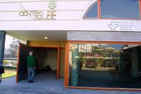 Entrada del centro de salud de Seixo, en Mar�n. 
