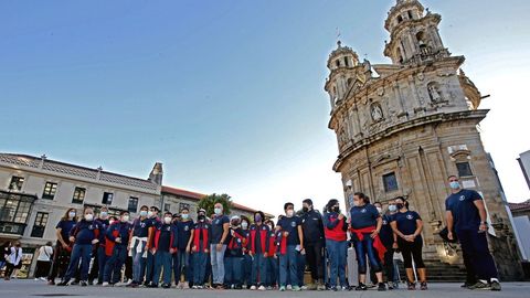 SALIDA DE LA CAMINATA PROTEGEMOS LOS CAMINOS, CON REPRESENTANTES DE LA  POLICA NACIONAL Y DE LA ASOCIACIN DE DISCAPACITADOS INTEECTUALES VIRGEN DE LA O-MENDEZ NUEZ