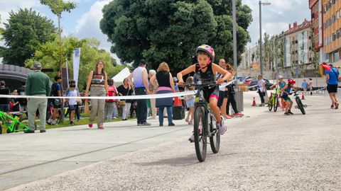 Triatln de menores en Porto do Son