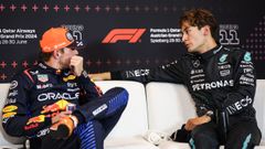 Max Verstappen y George Russell.Max Verstappen (Red Bull) y George Russell (Mercedes) en rueda de prensa