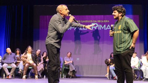 As� foi a festa da regueifa en Carballo, imaxe a imaxe, rima a rima