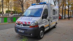 Ambulancia del servicio de ayuda urgente de Par�s