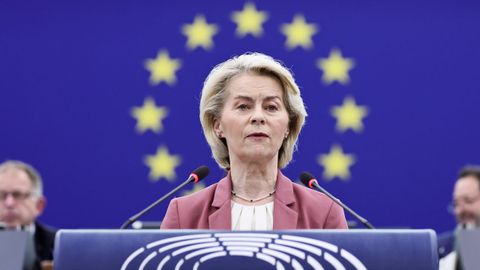 Ursula von der Leyen durante un debate ayer en el Parlamento Europeo.