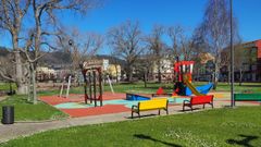 Vista de la zona de juegos del parque de San Isidro