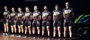 Los ocho componentes del club presentado ayer, que �<span lang= gl >dar� moita guerra e faremos algo grande este ano</span>�, seg�n su lider, Javier Busto.