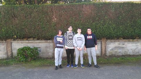 Equipo Fanekas del IES Monte da Vila de O Grove que participa en la liga IESports