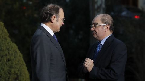 Llegada del presidente de Arag�n, Javier Lamb�n. 