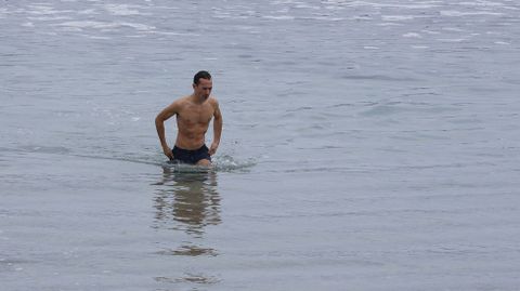 Empezando el a�o con un ba�o en Riazor 
