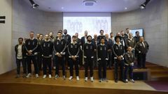 Firma del convenio Breog�n-Diputaci�n y de camisetas a los aficionados en el Pazo de San Marcos