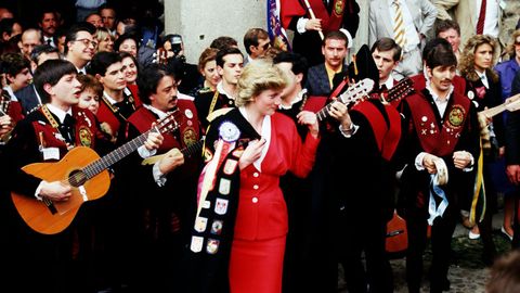 Diana de Gales en Salamanca durante un viaje oficial de tres das a Espaa.