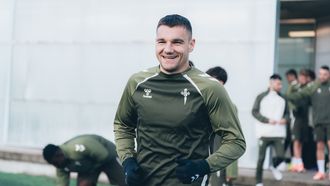 Ferran Jutgl� comparti� este viernes una foto suya sonriente en la Cidade Deportiva Afouteza.