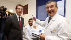 Feijoo, durante su visita a la unidad del Gil Casares