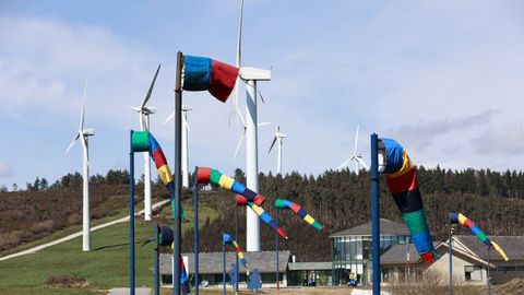 Las instalaciones del parque se reparten por los municipios de Xermade y Monfero