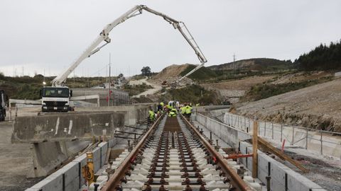 El empalme con el eje atl�ntico, a la altura del pol�gono de V�o, es una infraestructura clave para la conexi�n ferroviaria de Langosteira