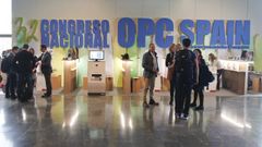 En la inauguraci�n de la convenci�n de la OPC participaron el conselleiro de Cultura e Turismo, el concejal de Turismo de Sabtiago y las presidentas de OPC de Espa�a y Galicia