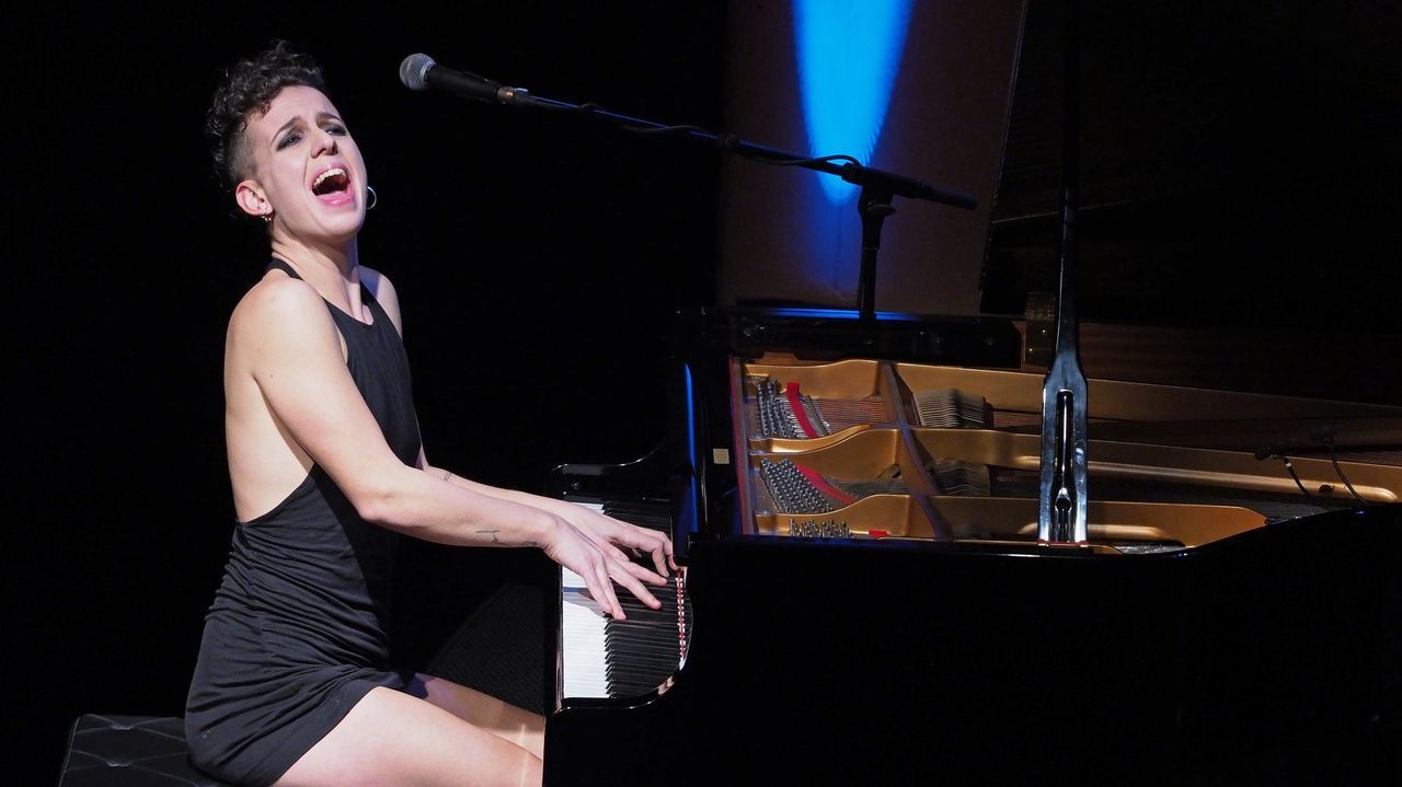 Clara Peya presenta «Solilòquia» en Tui