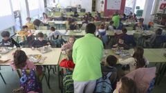 Comedor del colegio P�o XII, el que m�s escolares atiende de los centros p�blicos de Santiago