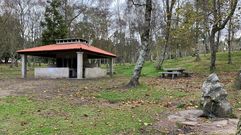 Asador homologado del lago de Casti�eiras, en la parte de Vilaboa