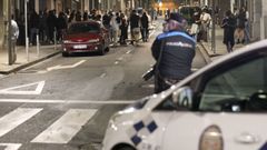 En una imagen de archivo, la Polic�a Local de Santiago durante un operativo de control de la movida nocturna