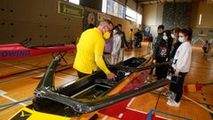 Los j�venes pudieron ver de cerca y tocar los barcos que se usan en las competiciones