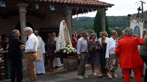 Procesi�n Virxe de F�tima en San Roqui�o de T�llara 2026