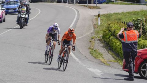 Los ciclistas de O Gran Cami�o a su paso por Xunqueira de Espadanedo
