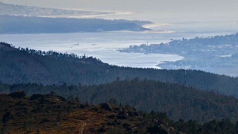 Vista desde el alto da Pedrada, en Tomi�o