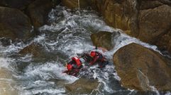 Rescatado un cad�ver de las rocas de la Domus