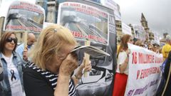 Vctimas del Alvia, en una manifestacin en la que solicitaban una nueva investigacin independiente