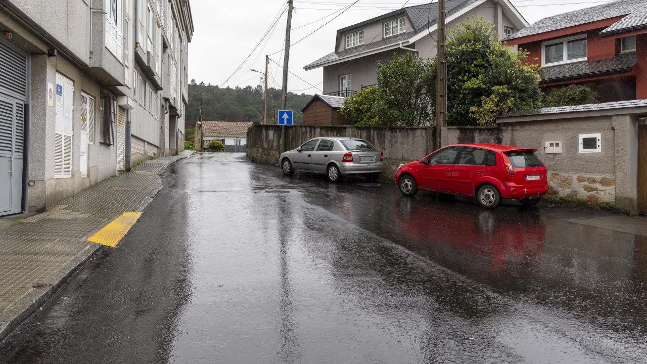 Concluyen las obras de renovación de la red de saneamiento en la calle Loureiro de San Pedro de Visma, en A Coruña