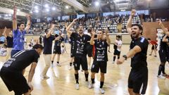 Festejos de O Parrulo en Carranque tras vencer al Mlaga Ciudad Redonda y sellar su ascenso a Primera.