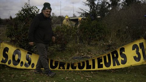 Los agricultores franceses llevan d�as protestando contra el vaciado sanitario que implica la dermatosis nodular contagiosa