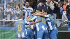 El Deportivo celebra el gol al Almer�a